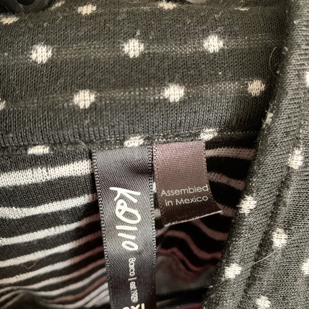 Adorable zip up jacket - Picture 3 of 3